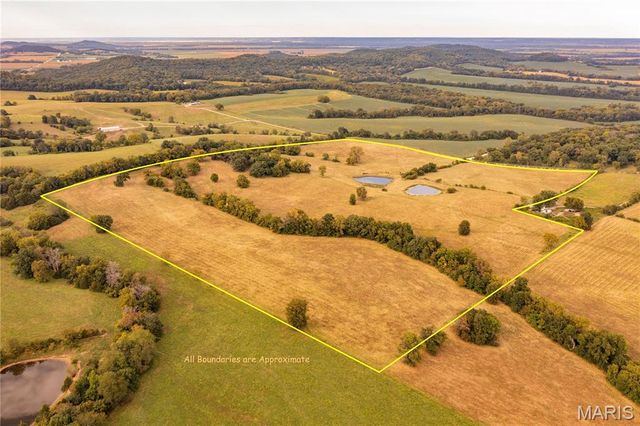 255 Gnade Road, Elsberry, MO 63343