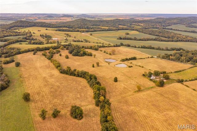 255 Gnade Road, Elsberry, MO 63343