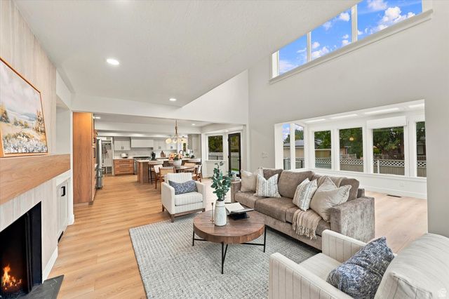 517 E HOLSTEIN WAY, Murray, UT 84107