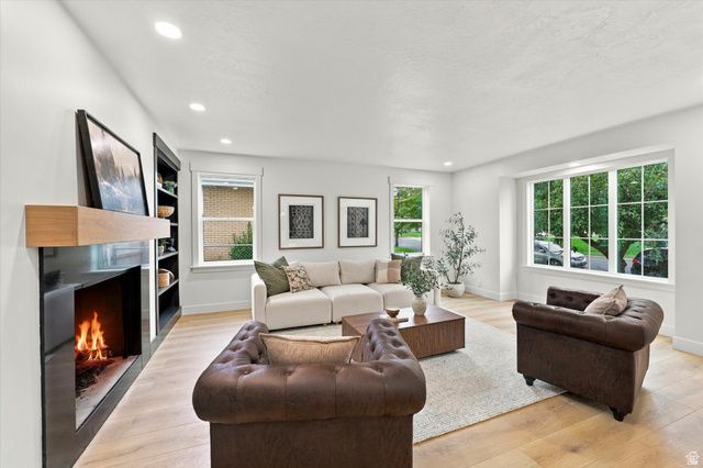 517 E HOLSTEIN WAY, Murray, UT 84107