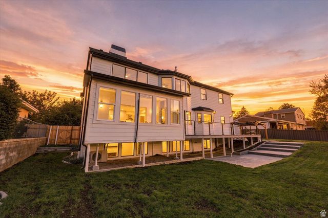 517 E HOLSTEIN WAY, Murray, UT 84107