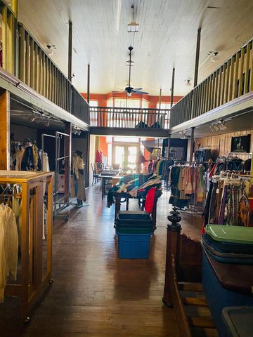 100 Main Street, Calico Rock, AR 72519