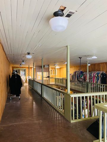 100 Main Street, Calico Rock, AR 72519