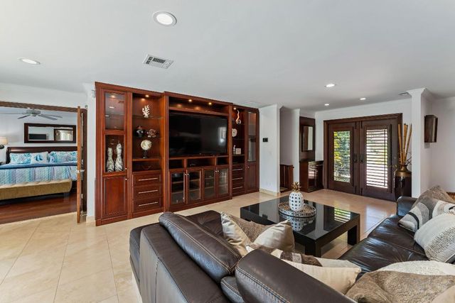 18150 Perigon Way, Jupiter, FL 33458