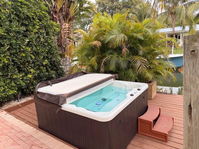 18150 Perigon Way, Jupiter, FL 33458