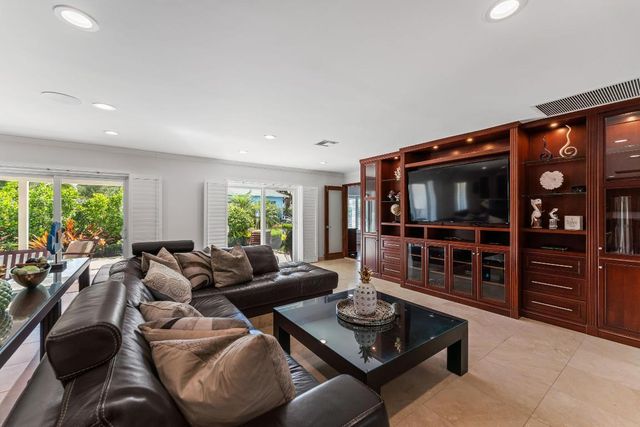 18150 Perigon Way, Jupiter, FL 33458