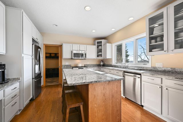 623 Carver Bluffs Parkway, Carver, MN 55315