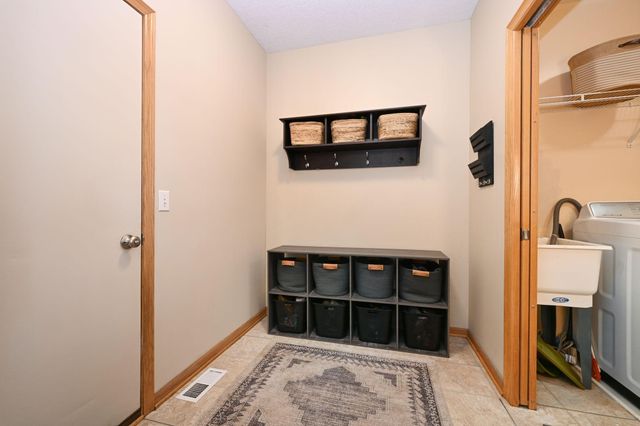 623 Carver Bluffs Parkway, Carver, MN 55315