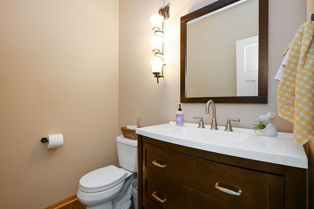 623 Carver Bluffs Parkway, Carver, MN 55315