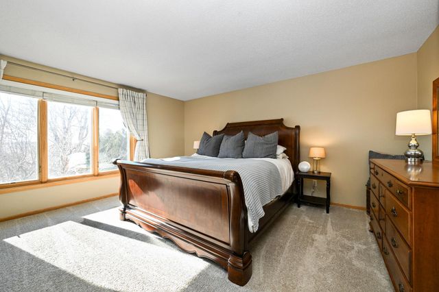 623 Carver Bluffs Parkway, Carver, MN 55315