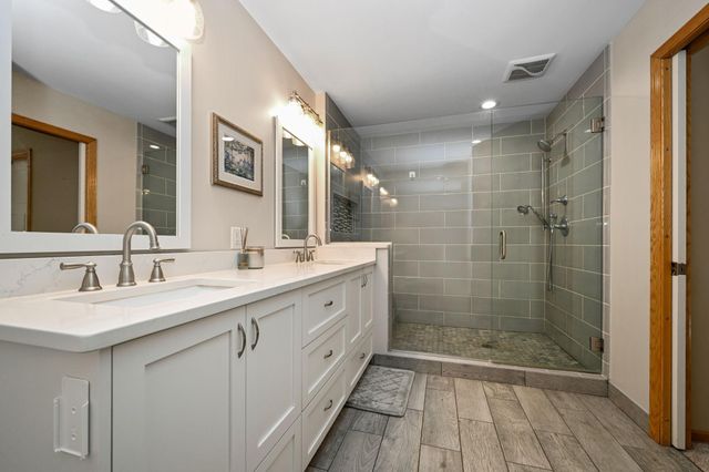 623 Carver Bluffs Parkway, Carver, MN 55315