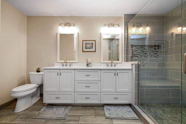 623 Carver Bluffs Parkway, Carver, MN 55315