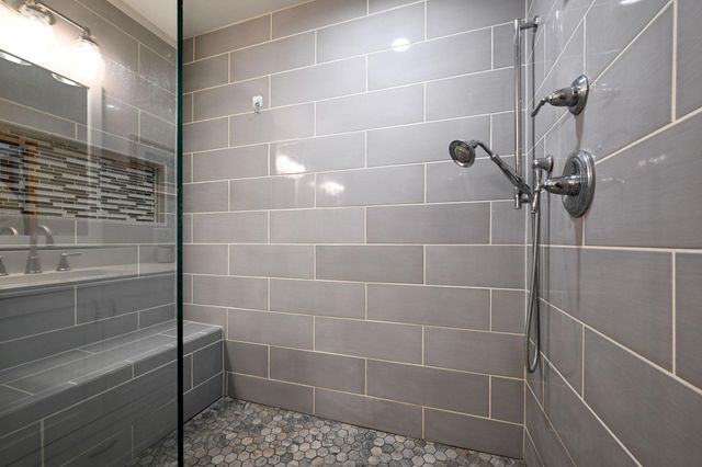 623 Carver Bluffs Parkway, Carver, MN 55315