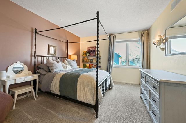 623 Carver Bluffs Parkway, Carver, MN 55315