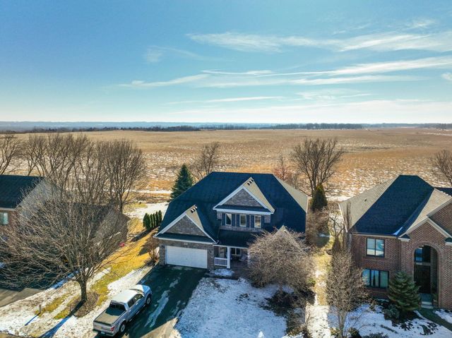 623 Carver Bluffs Parkway, Carver, MN 55315