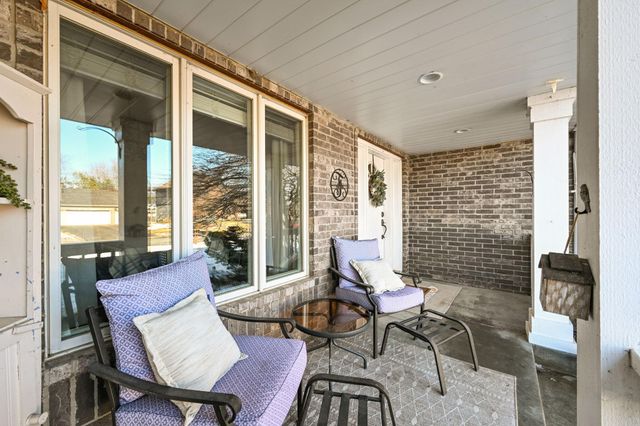 623 Carver Bluffs Parkway, Carver, MN 55315