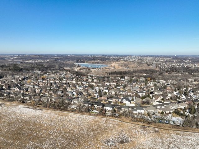 623 Carver Bluffs Parkway, Carver, MN 55315