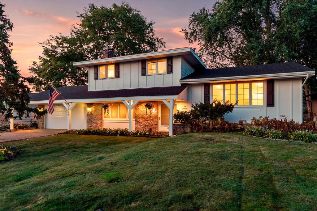 1000 Tiller Lane, Shoreview, MN 55126 — exterior