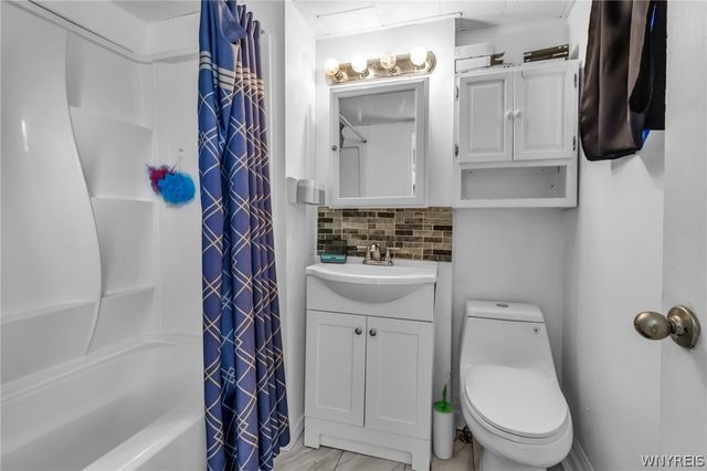 95 Guernsey St, Buffalo, NY 14207