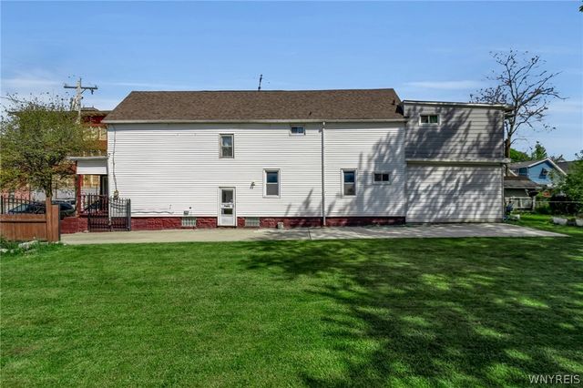95 Guernsey St, Buffalo, NY 14207