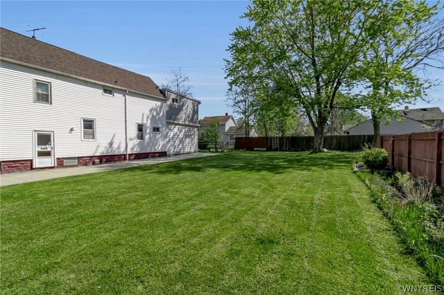 95 Guernsey St, Buffalo, NY 14207