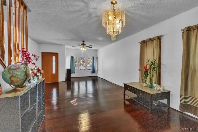 95 Guernsey St, Buffalo, NY 14207