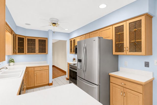 41W067 Colson Drive, St. Charles, IL 60175