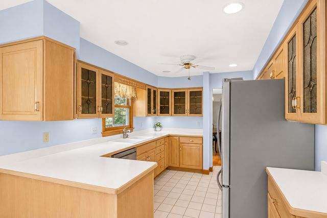 41W067 Colson Drive, St. Charles, IL 60175