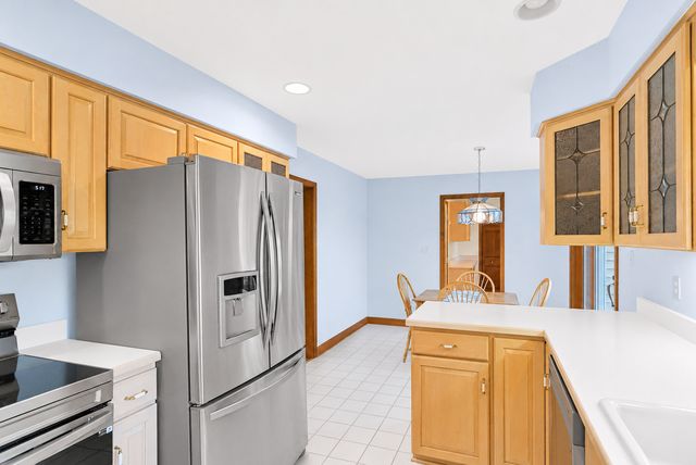 41W067 Colson Drive, St. Charles, IL 60175