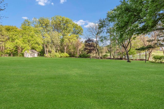 41W067 Colson Drive, St. Charles, IL 60175
