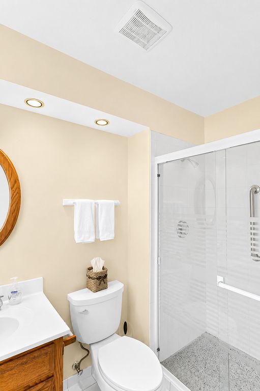 Image 22 of property listing at 41W067 Colson Drive, St. Charles, IL 60175