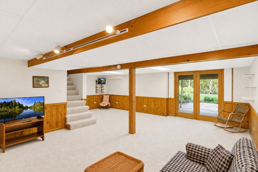 Image 33 of property listing at 41W067 Colson Drive, St. Charles, IL 60175