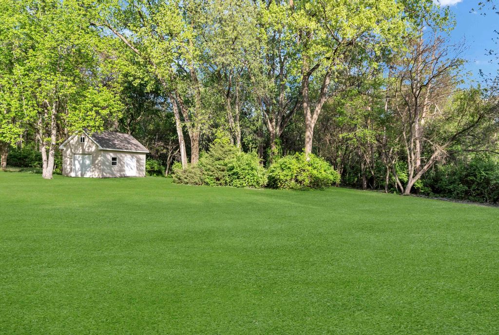 Image 43 of property listing at 41W067 Colson Drive, St. Charles, IL 60175