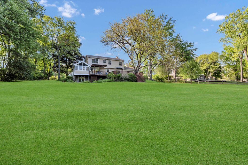 Image 45 of property listing at 41W067 Colson Drive, St. Charles, IL 60175