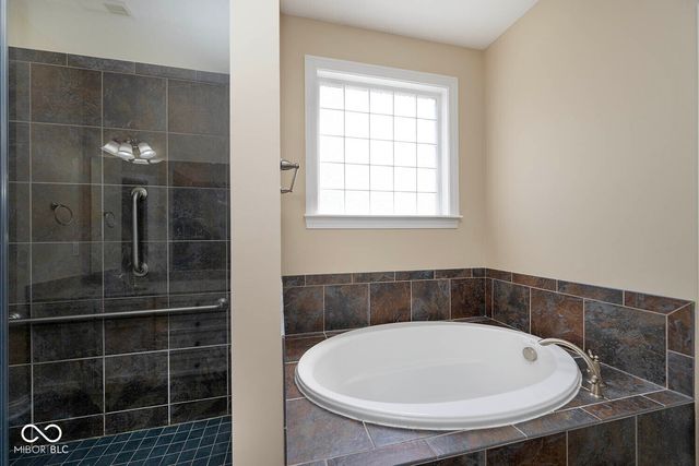 6257 Strathaven Road, Noblesville, IN 46062