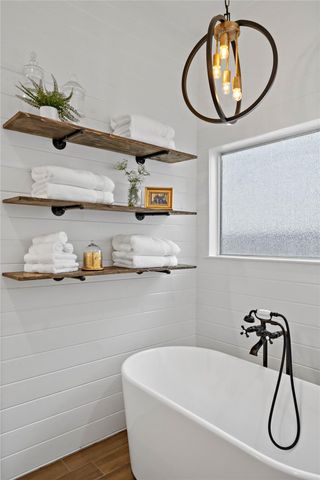 10 Vinca Trail, The Woodlands, TX 77382