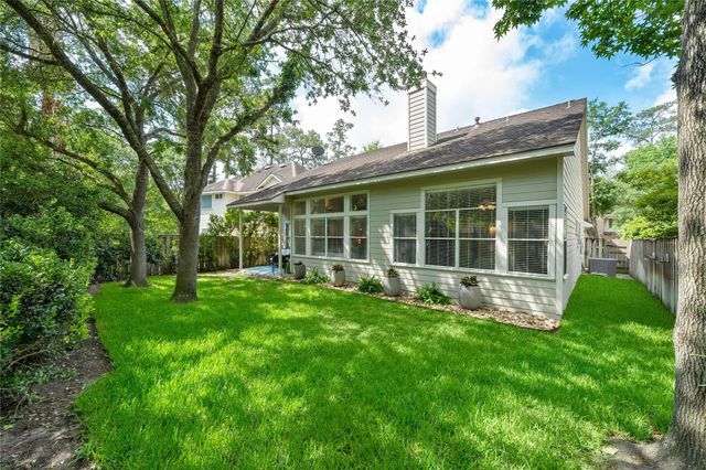 10 Vinca Trail, The Woodlands, TX 77382
