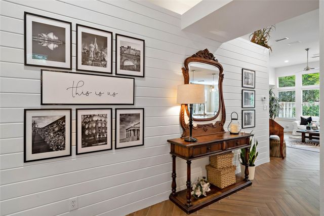 10 Vinca Trail, The Woodlands, TX 77382