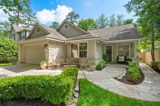 10 Vinca Trail, The Woodlands, TX 77382