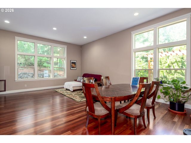 12142 Se OGDEN Ct, Portland, OR 97266