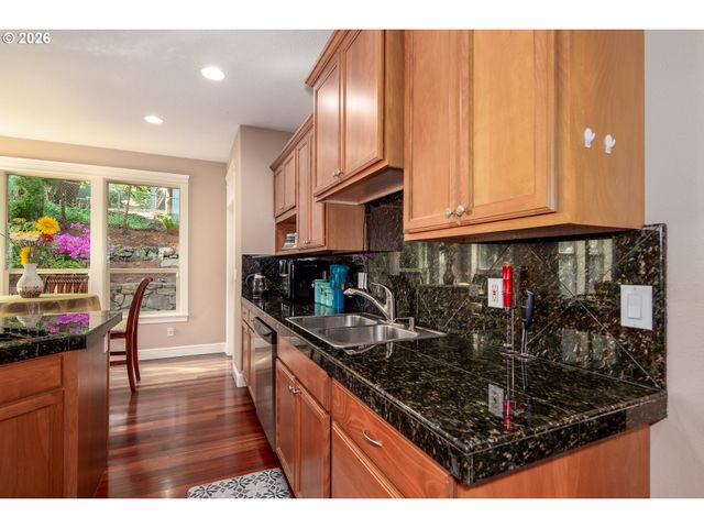 12142 Se OGDEN Ct, Portland, OR 97266