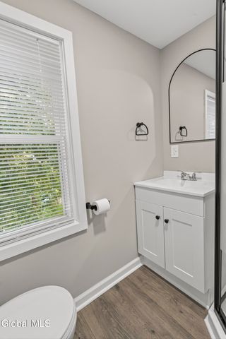 27 Mohawk Avenue, Waterford, NY 12188