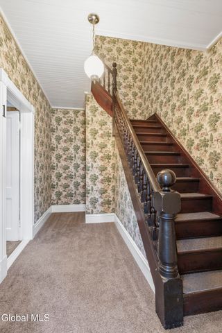 27 Mohawk Avenue, Waterford, NY 12188