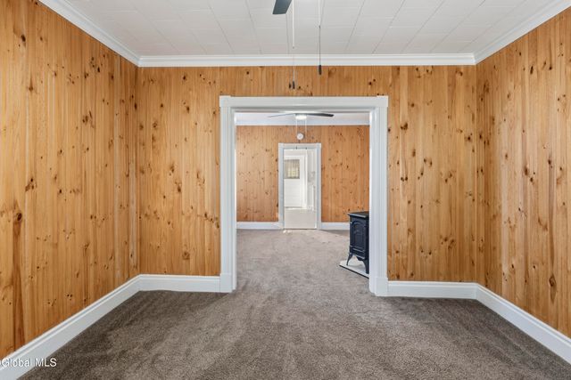 27 Mohawk Avenue, Waterford, NY 12188