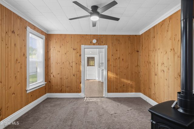 27 Mohawk Avenue, Waterford, NY 12188