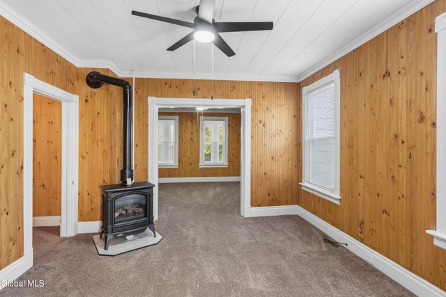 27 Mohawk Avenue, Waterford, NY 12188