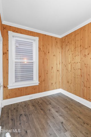 27 Mohawk Avenue, Waterford, NY 12188
