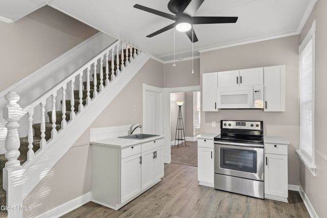 27 Mohawk Avenue, Waterford, NY 12188