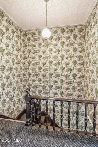 27 Mohawk Avenue, Waterford, NY 12188