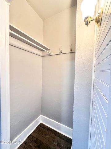 27 Mohawk Avenue, Waterford, NY 12188